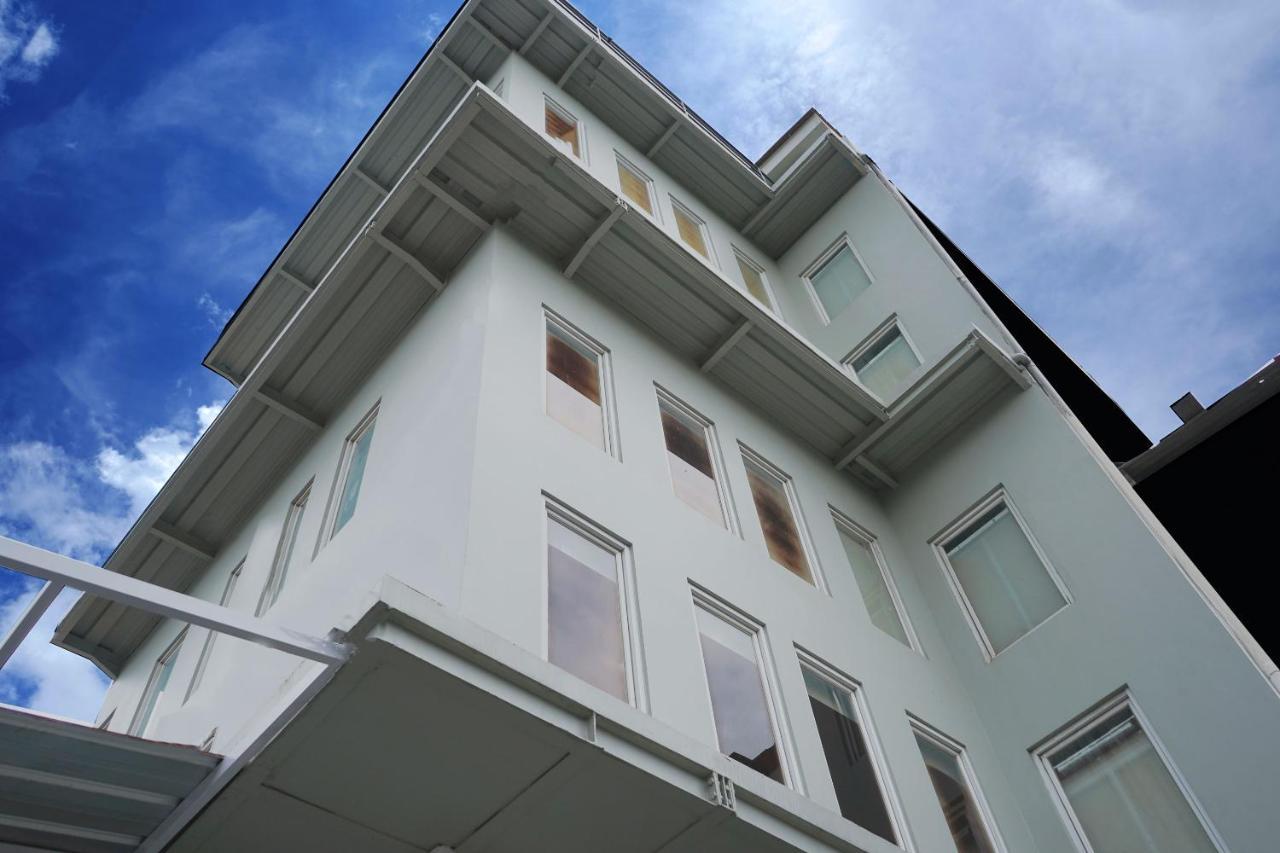 ג'קרטה Urooms Senayan מראה חיצוני תמונה